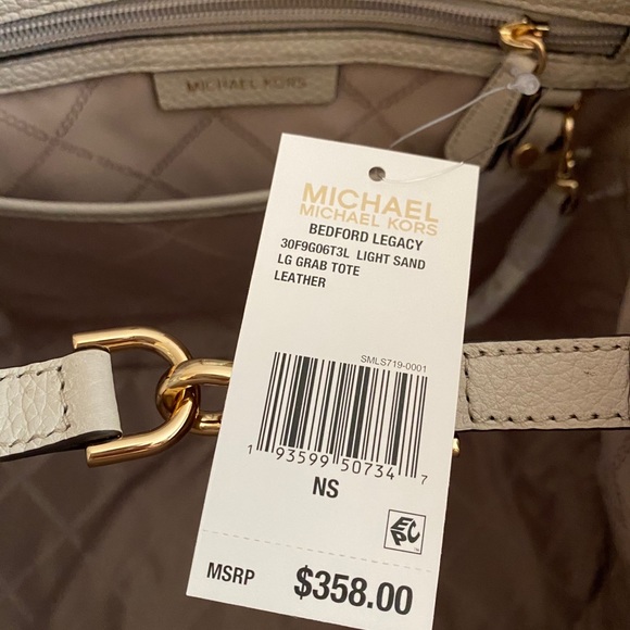 ❌Sold❌ Michael Kors Bedford Legacy Large Leather Tote - Picture 12 of 12